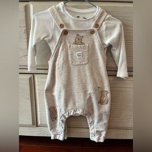 H&M adorable Winnie the Pooh baby outfit size 6 months